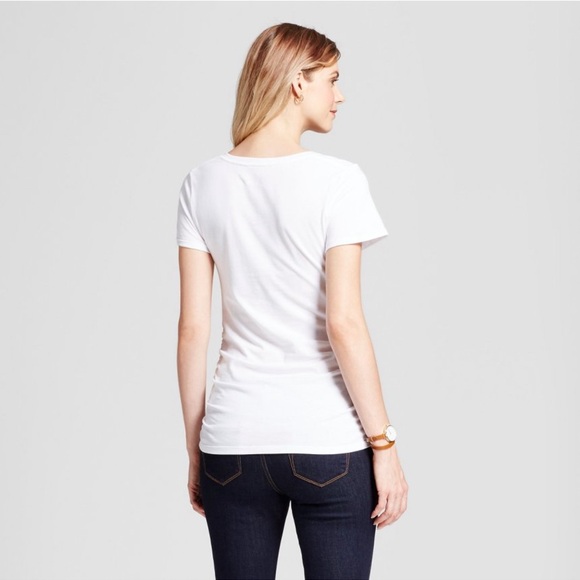 (Last price drop) NWT Isabele Maternity | Basic White Tshirt - Picture 2 of 5